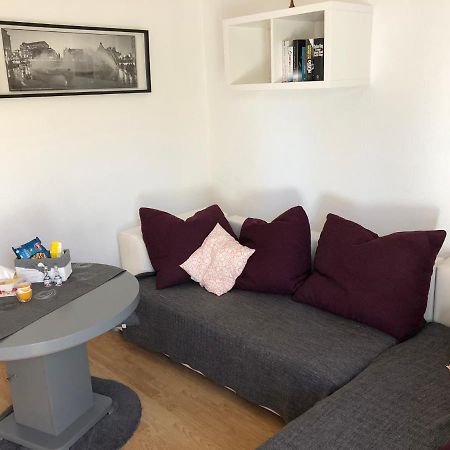2 Zimmer Wohnung Mit Balkon - Naehe Messe Haar  Bagian luar foto