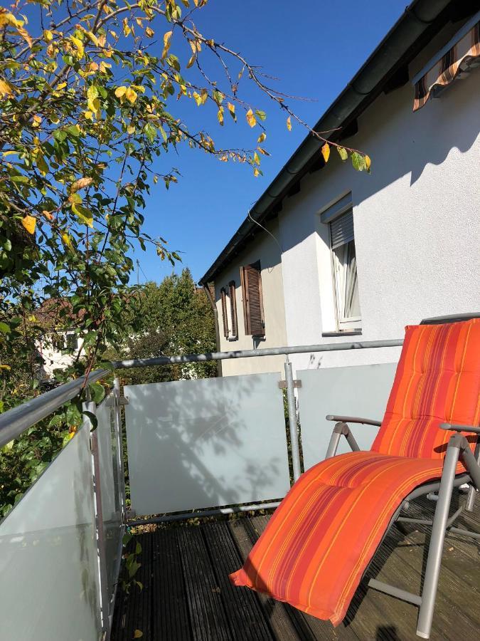 2 Zimmer Wohnung Mit Balkon - Naehe Messe Haar  Bagian luar foto